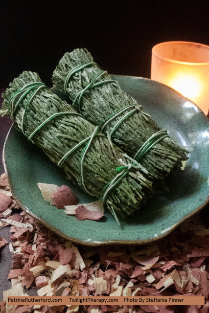 Cedar Shavings or Bundles